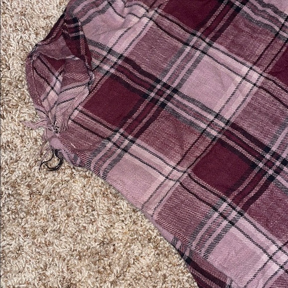 American Eagle Flannel top - Picture 3 of 4